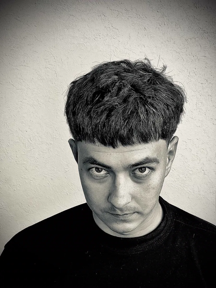 Классическая мужская стрижка в Сочи